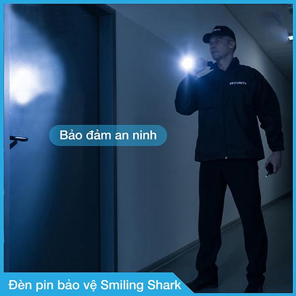 Đèn pin SMILING SHARK SD6006 siêu sáng 4500lm (Ảnh minh họa)