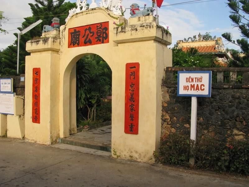 Đền thờ Mạc Cửu bạc màu thời gian