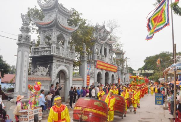 Đền Tiên La