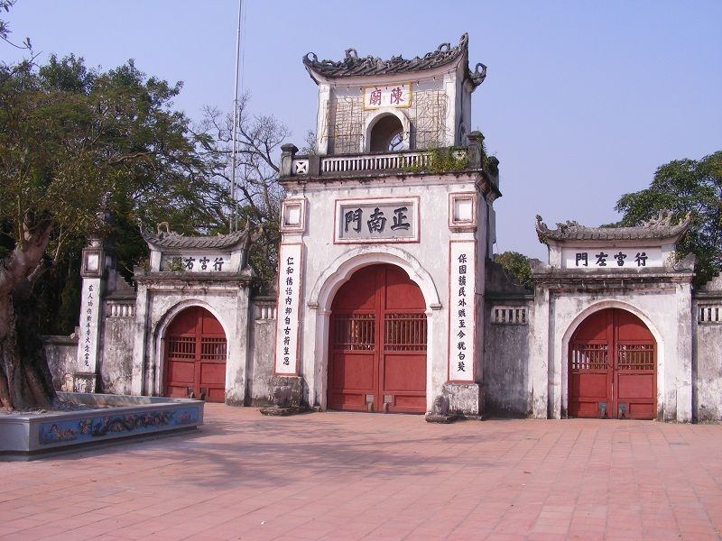 Cổng vào Đền Trần - Nam Định