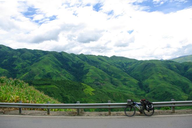 Quang cảnh trên đèo Pha Đin