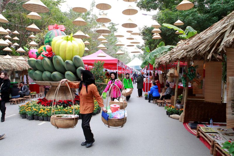 Dàn ý tả quang cảnh phiên chợ thôn quê bằng trí tưởng tượng của em