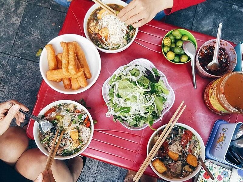 Top 11 địa chỉ ăn trưa ngon nhất tại Nha Trang