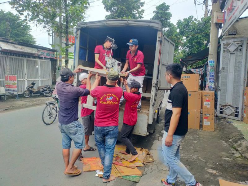 Dịch vụ chuyển nhà trọn gói Hoà Phát