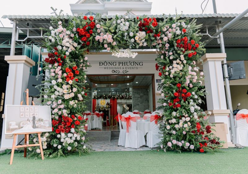 Dịch vụ trang trí tiệc cưới Đông Phương Wedding luôn làm ngôi nhà của bạn lung linh đến từng chi tiết trong ngày cưới