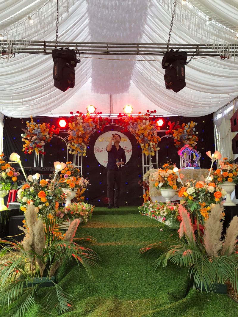 Dịch vụ trang trí tiệc cưới Quang Hoa