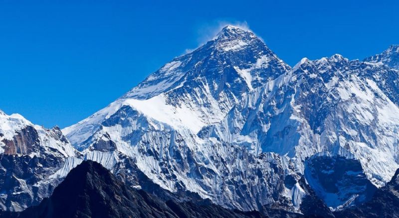 Đỉnh Everest hiện lớn hơn so với lần cuối cùng nó được đo