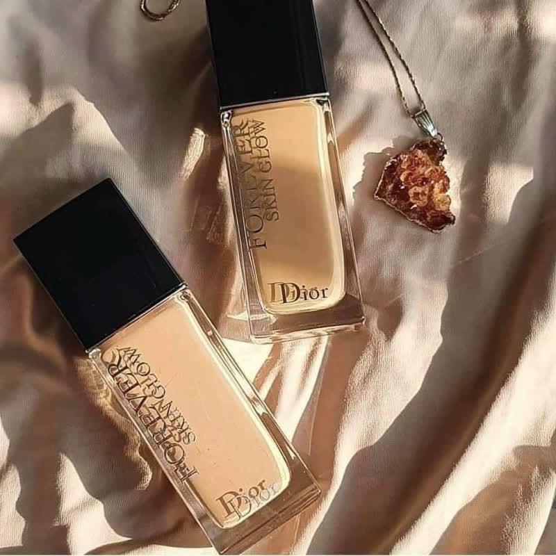 Forever Skin Glow Wear Radiant Foundation  Dior Sweetcare
