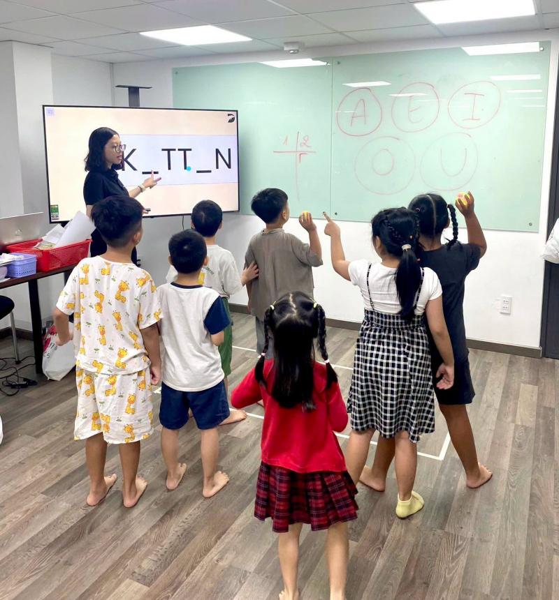 DOL English (DOL Kids) – Luyện thi Cambridge theo lộ trình từ Starters đến Flyers