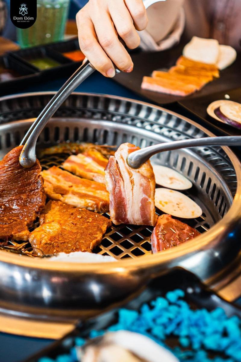 Đom Đóm BBQ Buffet Nướng Việt