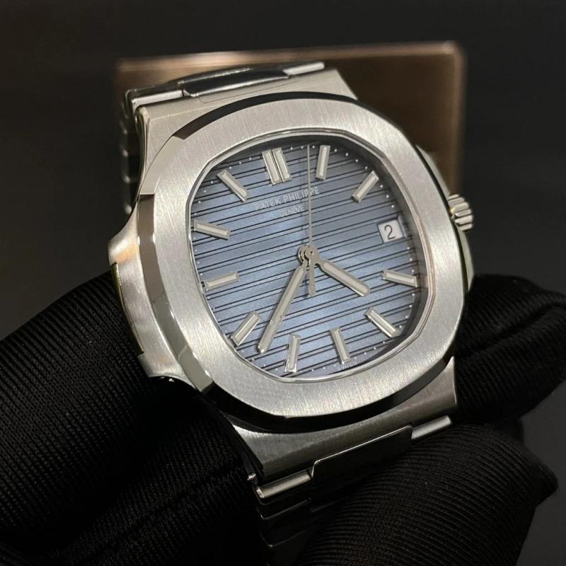 Đồng hồ Patek Philippe Nautilus