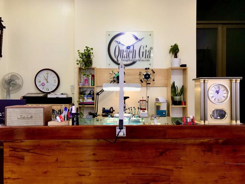 Đồng hồ Quách Gia