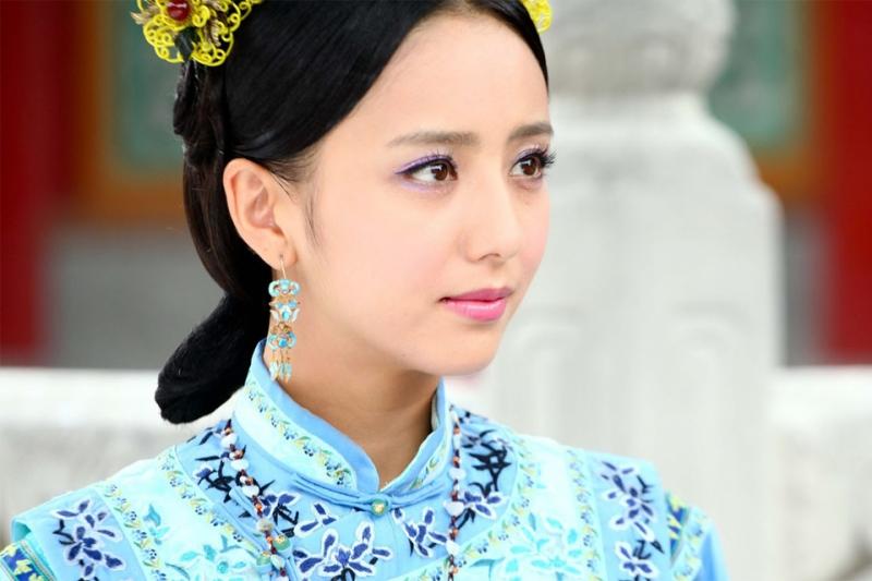 Nữ diễn viên xinh đẹp Đồng Lệ Á