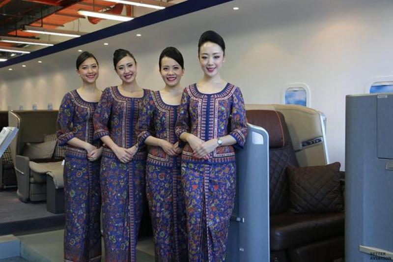 Đồng phục tiếp viên hàng không của Singapore airlines mang nét truyền thống