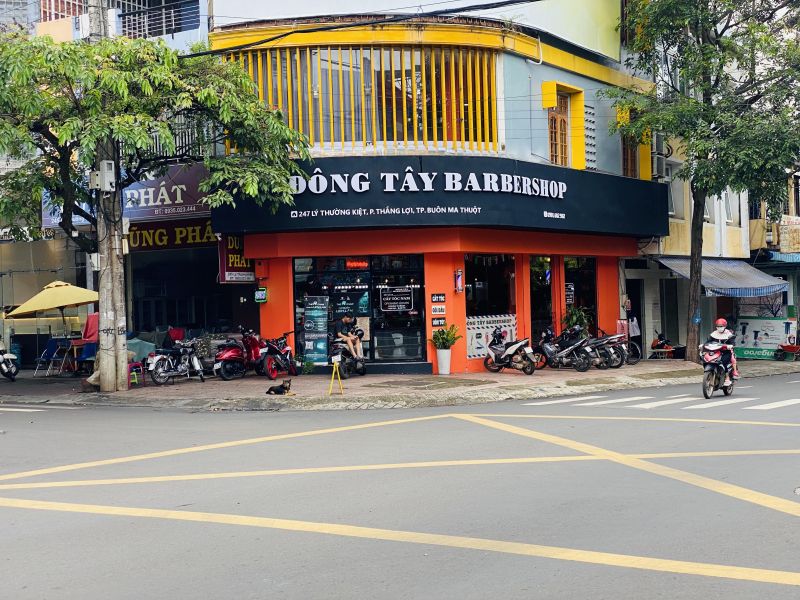 Đông Tây Barbershop Buôn Ma Thuột