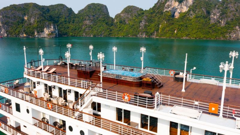 Du thuyền La Pinta Cruise