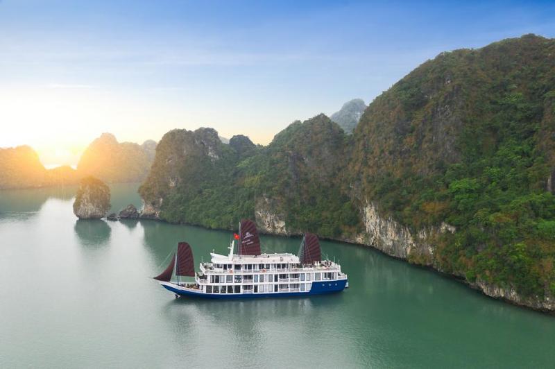 Du thuyền La Pinta Cruise