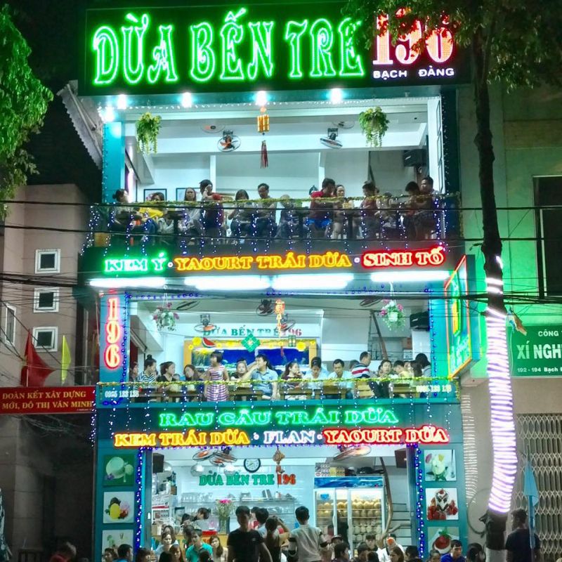 Quán nằm trên 