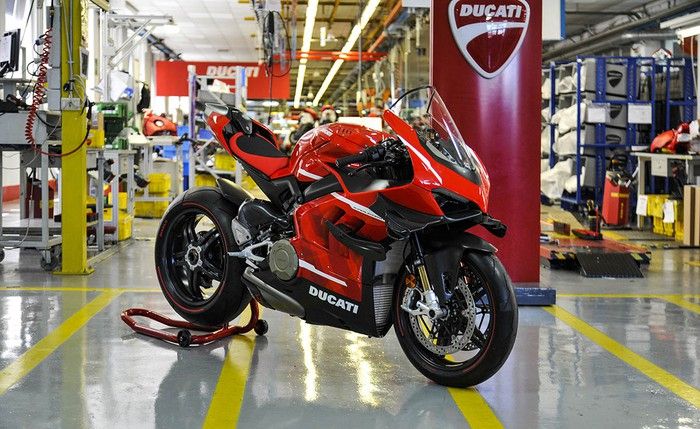 DUCATI SUPERLEGGERA V4