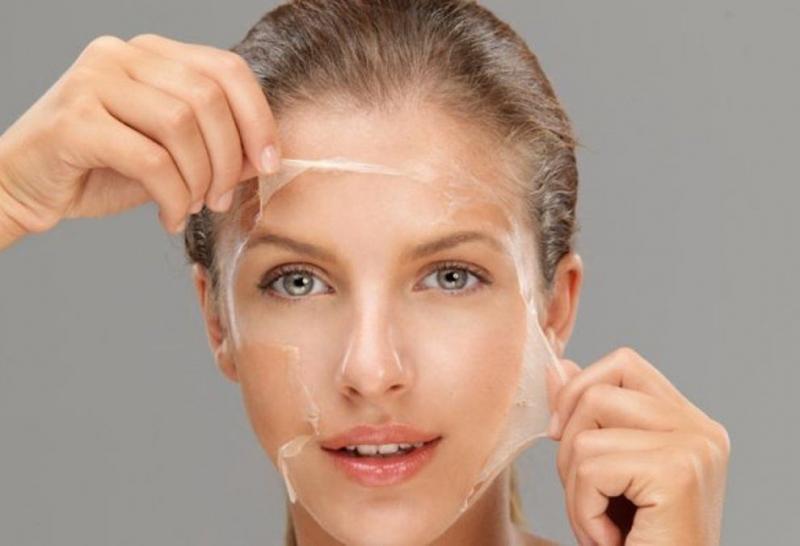 Tẩy da chết từ 1-2 lần/ tuần sẽ giúp da bạn loại bỏ phần da chết, tái tạo làn da mới trắng hồng, tươi tắn.