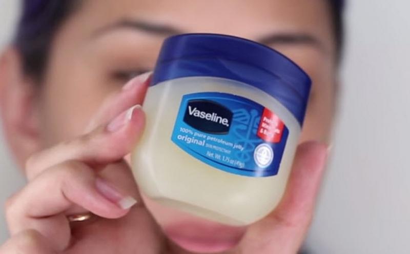 Dùng Vaseline