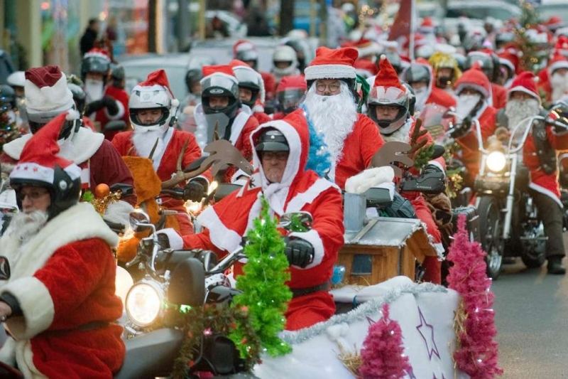 Đuổi theo ông già Noel ở Kussnacht (Thụy Sĩ)