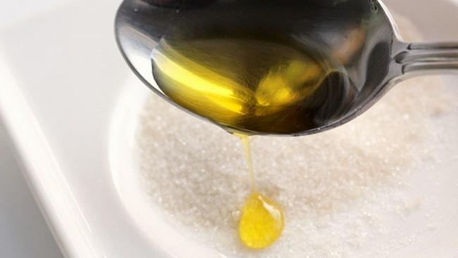 Đường và dầu oliu