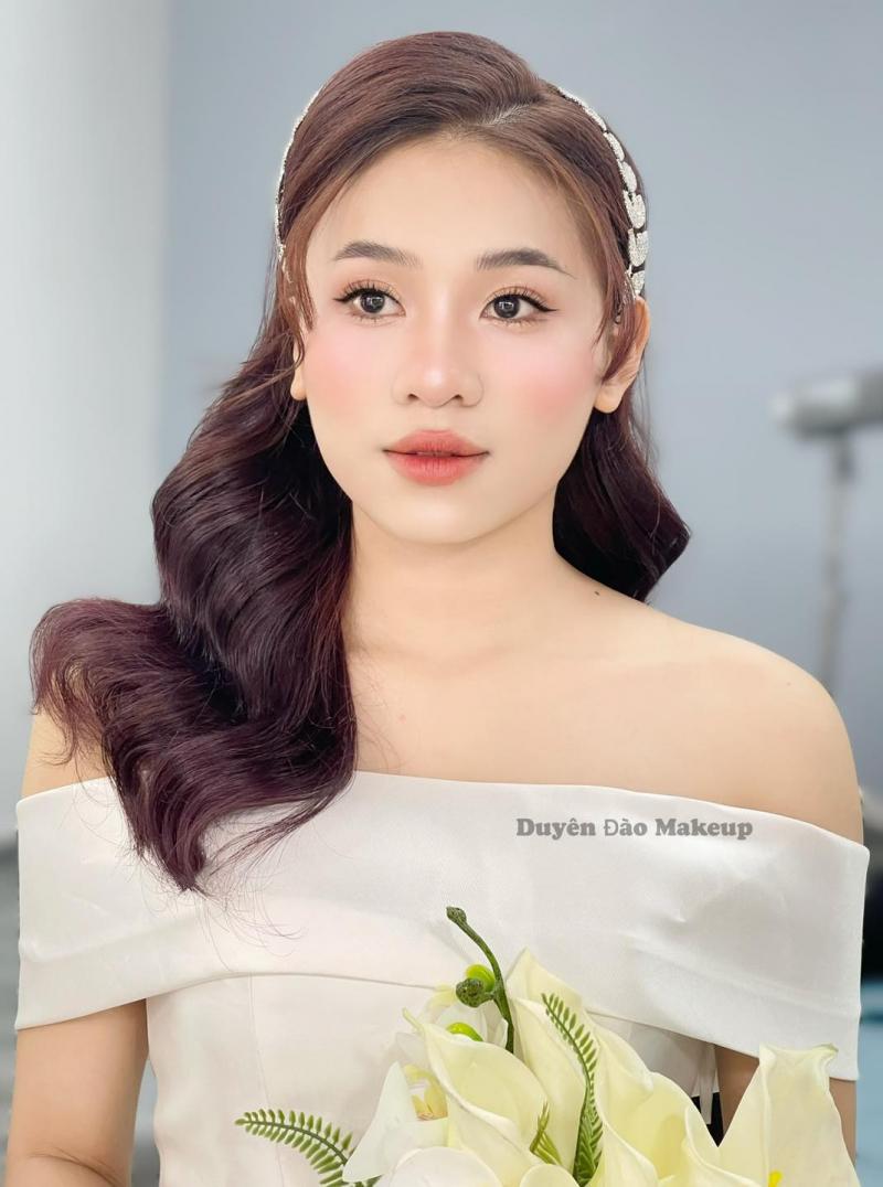 Duyên Đào Make Up