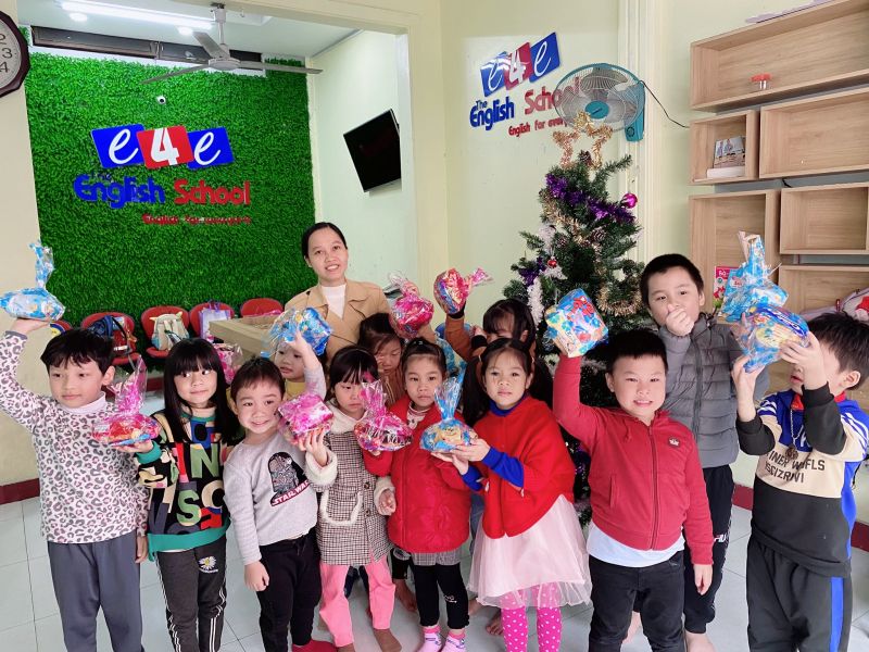 E4E English School - Huế