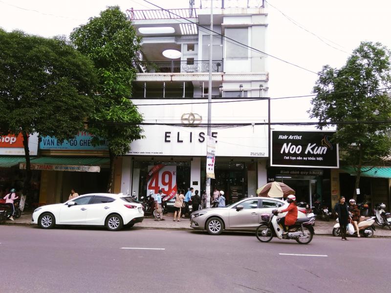 Bộ sưu tập váy Elise