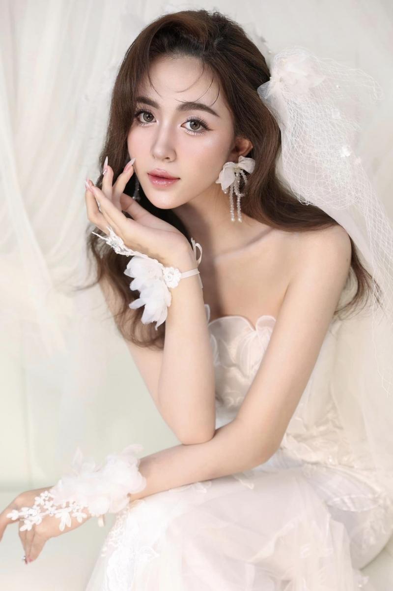 Elise Bridal