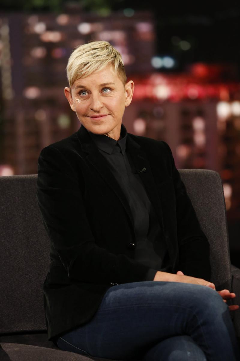 Ellen Degeneres lần đầu thăng hoa trong sự nghiệp hài kịch ở tuổi 36