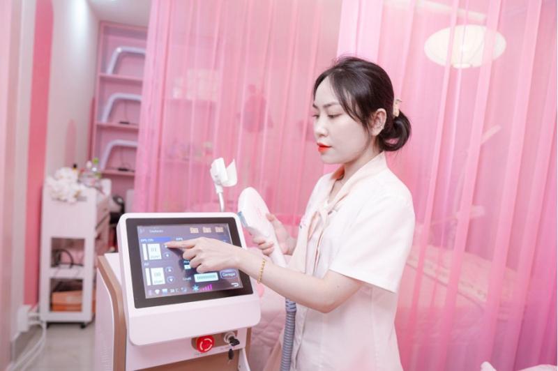 Enbi Bảo Bảo Nail & Spa ứng dụng công nghệ triệt lông DPL thế hệ mới, triệt tận gốc nang lông