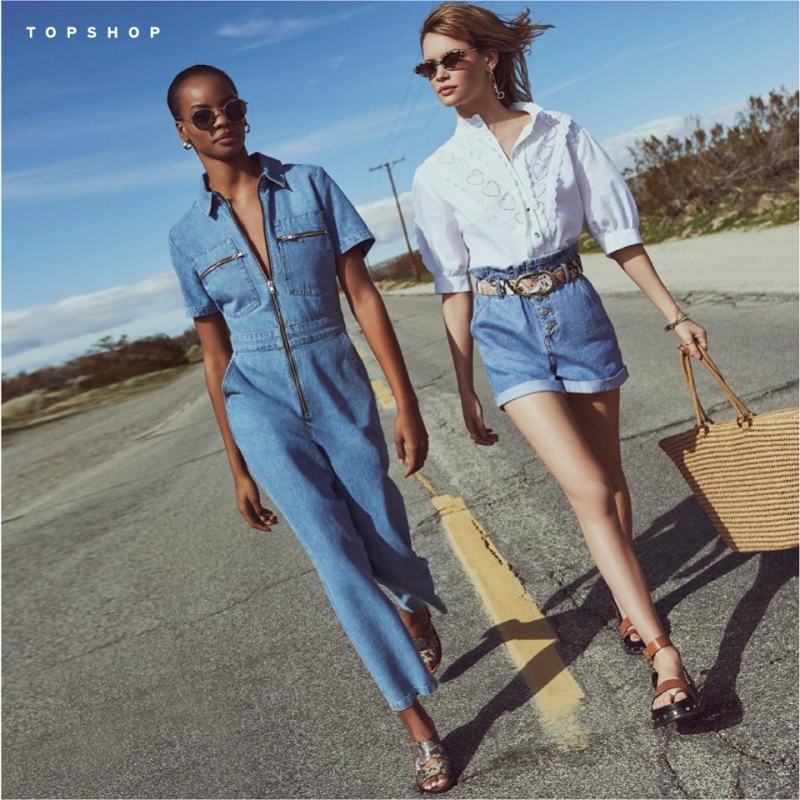 Những bộ sưu tập của Topshop thường có sự cách tân với kiểu dáng mới lạ, phong cách độc đáo hơn là thay đổi theo mùa