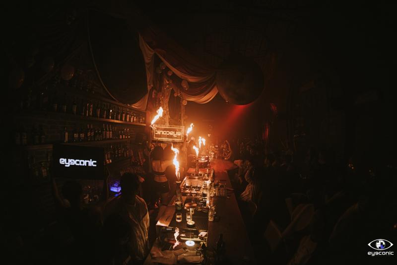 Eyeconic Cocktail Club