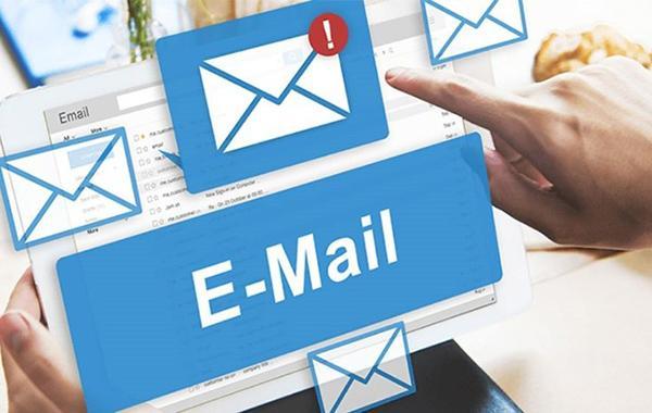 File đính kèm email cẩn thận