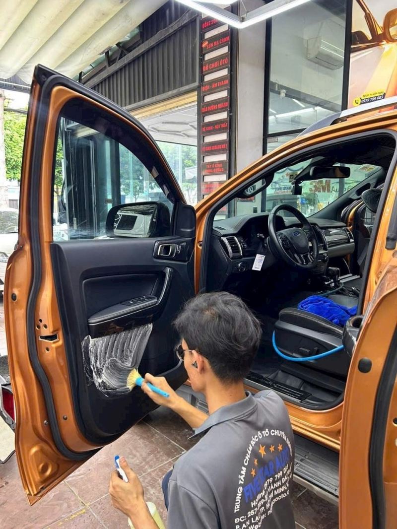 Five Star Auto – Chăm xe chuẩn gara chuyên nghiệp