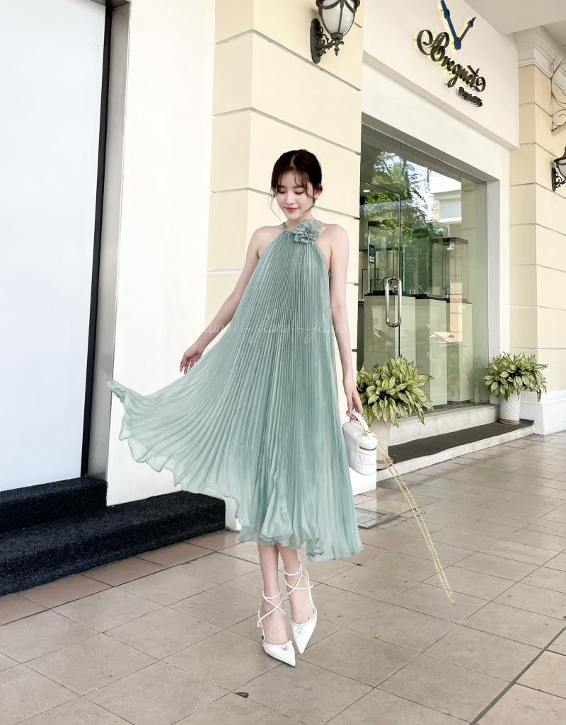 11+ mẫu váy cưới công chúa hoàng gia mọi nàng dâu mê đắm - Nicole Bridal