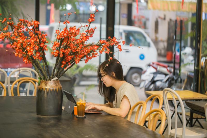 Quán cà phê, trà sữa view đẹp tại phố Tô Hiệu - Hà Nội