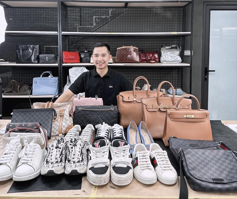 Fox - Tiệm Vệ Sinh Giày, Phục Hồi Giày, Sửa Chữa Giày