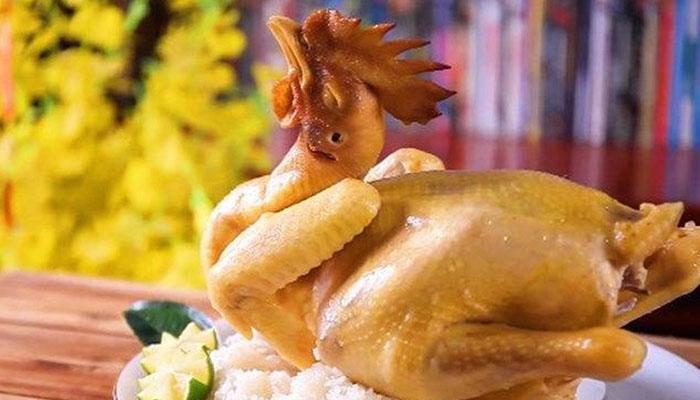 Cúng thịt gà trống trong những ngày lễ Tết trở thành phong tục của người dân Việt Nam từ nhiều năm nay