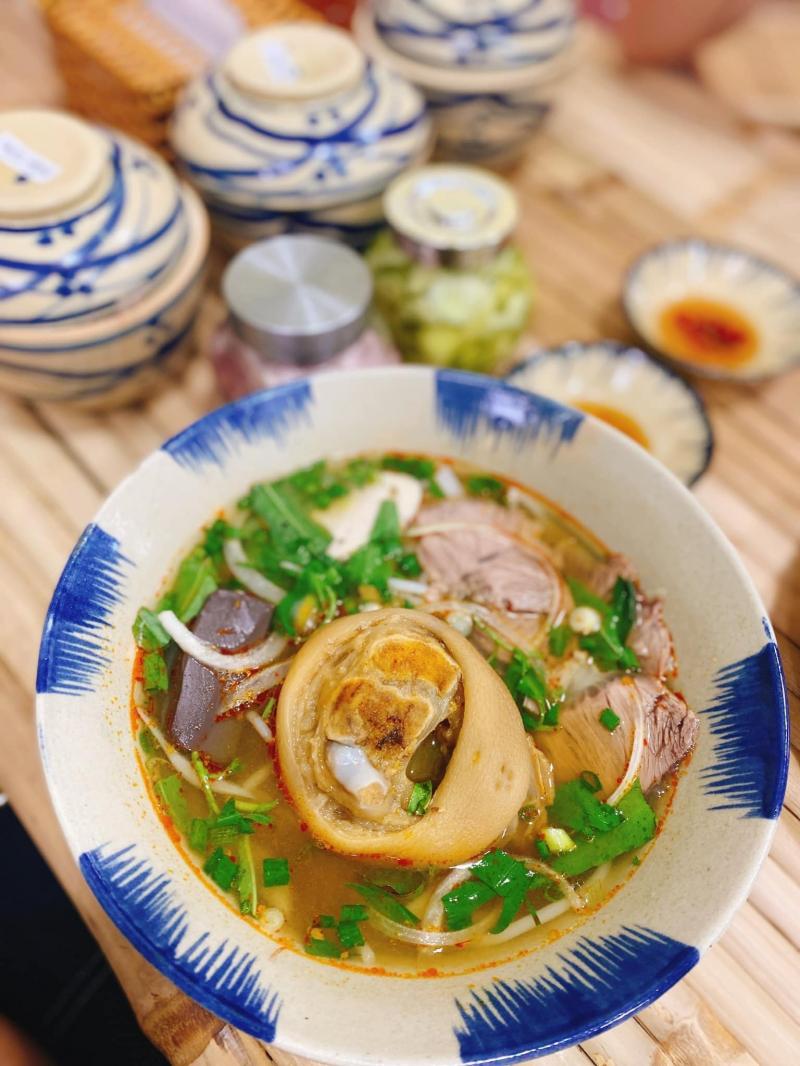 Gánh Bún Bò Anh Tuấn