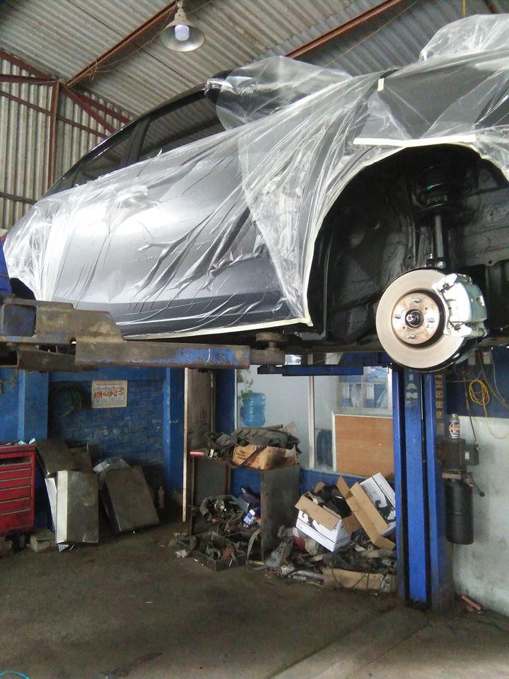 Garage ô tô Quang Lương