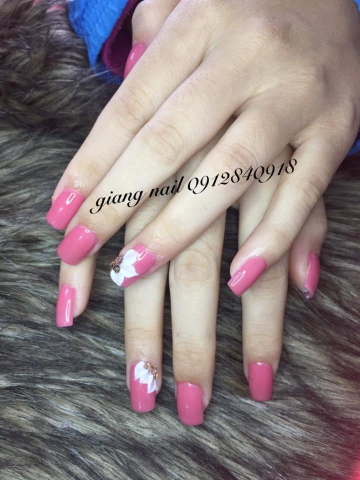 Giang Nail