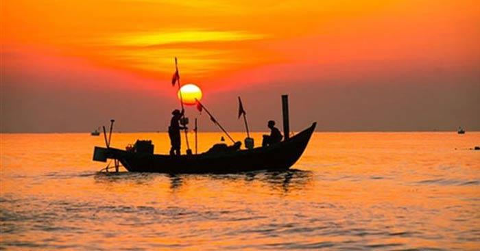 Giáo án Chiếc thuyền ngoài xa - mẫu 1