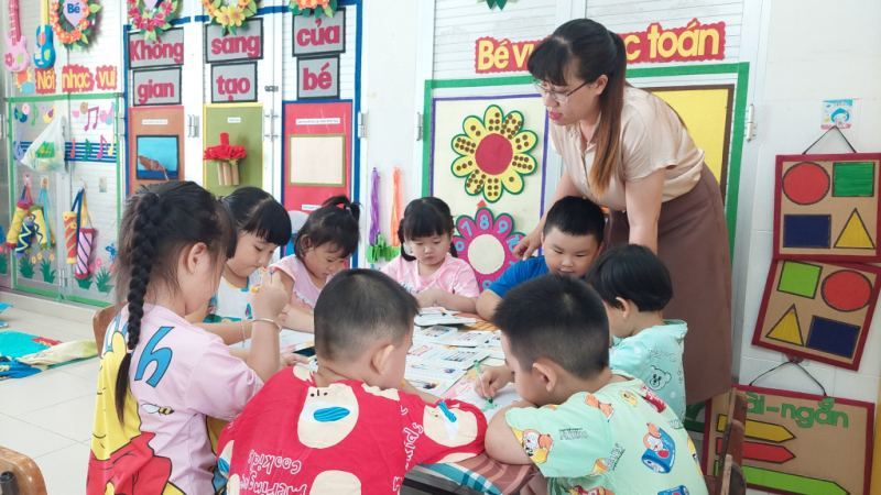 giáo án dạy hát cô và mẹ - mẫu 1