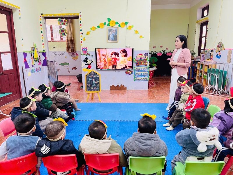 giáo án dạy hát sắp đến tết rồi - mẫu 1