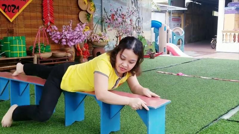 giáo án trèo qua ghế dài 1,5m x 30cm - mẫu 1