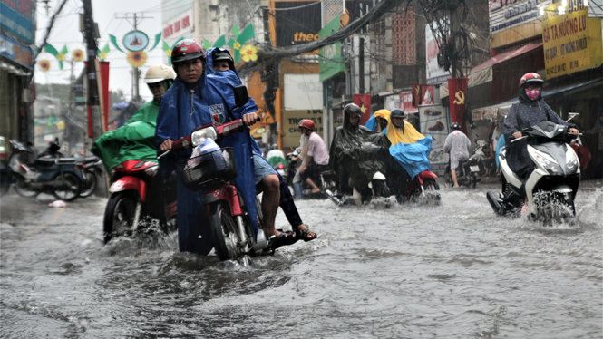 Giao lộ Lê Văn Việt, Lã Xuân Oai, quận 9, TP.HCM