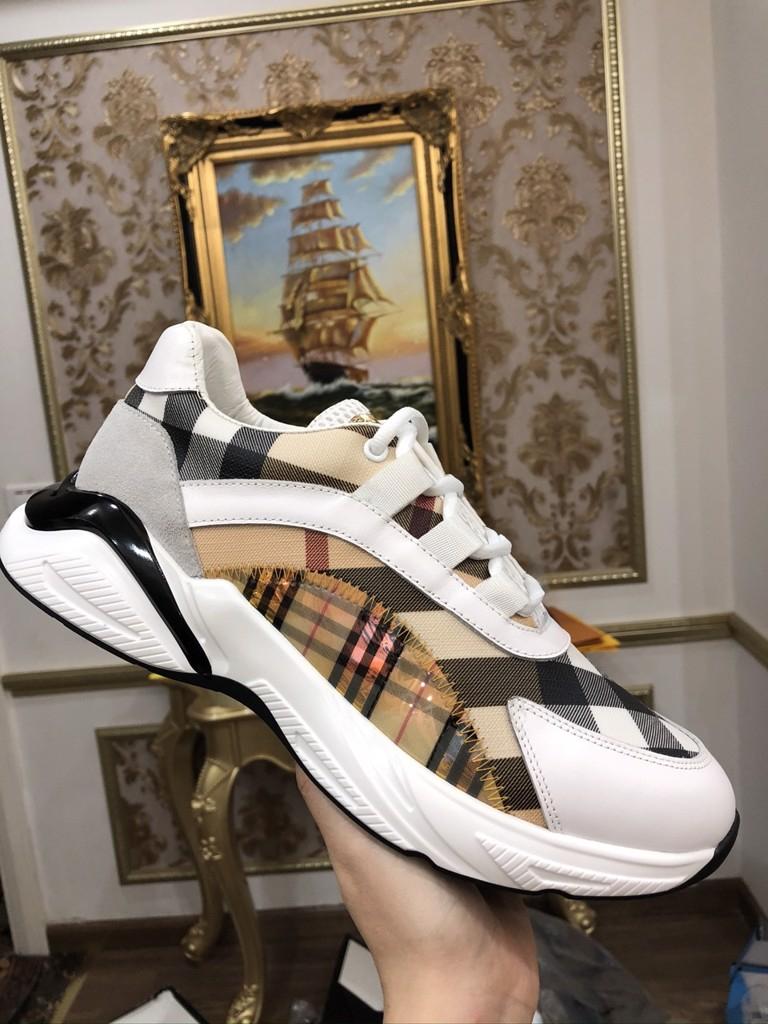 Giày thể thao Burberry